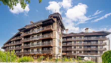 Просторен двуетажен апартамент с тераса и функционално разпределение